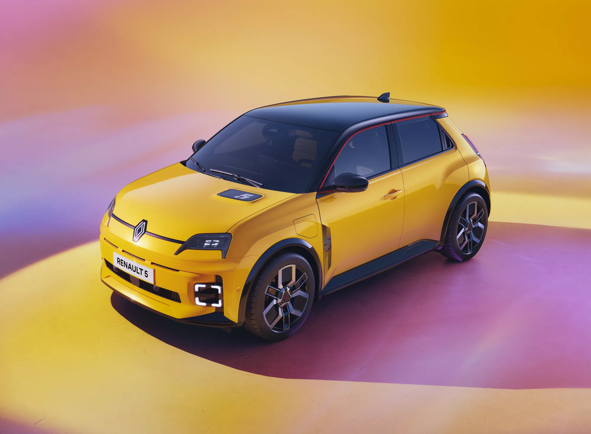 Renault 5 E-Tech chega só em setembro