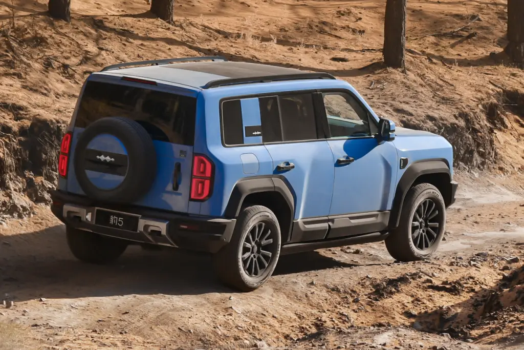 BYD pode ter SUV híbrido off-road raiz no Brasil em 2025: muita potência e mais de 1.200 km de alcance