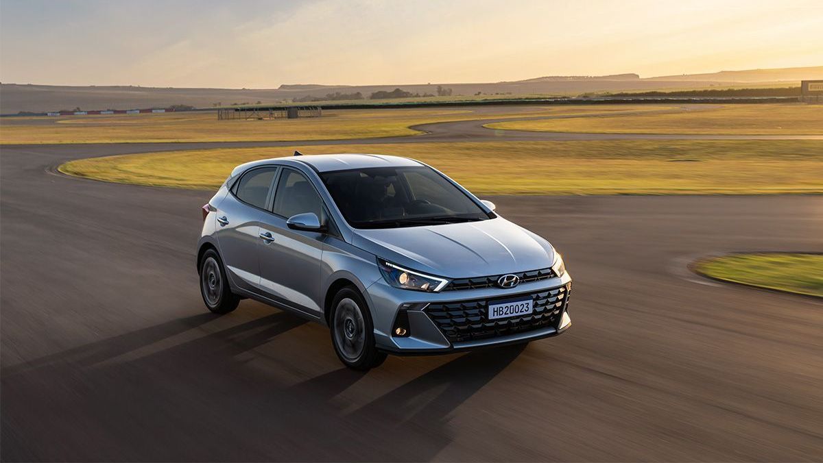 Por baixa demanda, Hyundai HB20 perde versão manual com motor 1.0 turbo