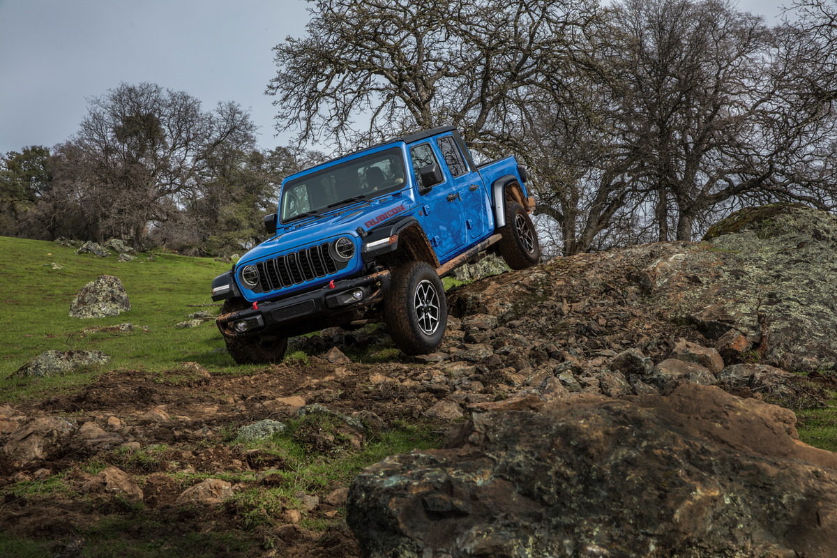 Nova versão Rubicon do Jeep Wrangler e picape Gladiator chegam ao País