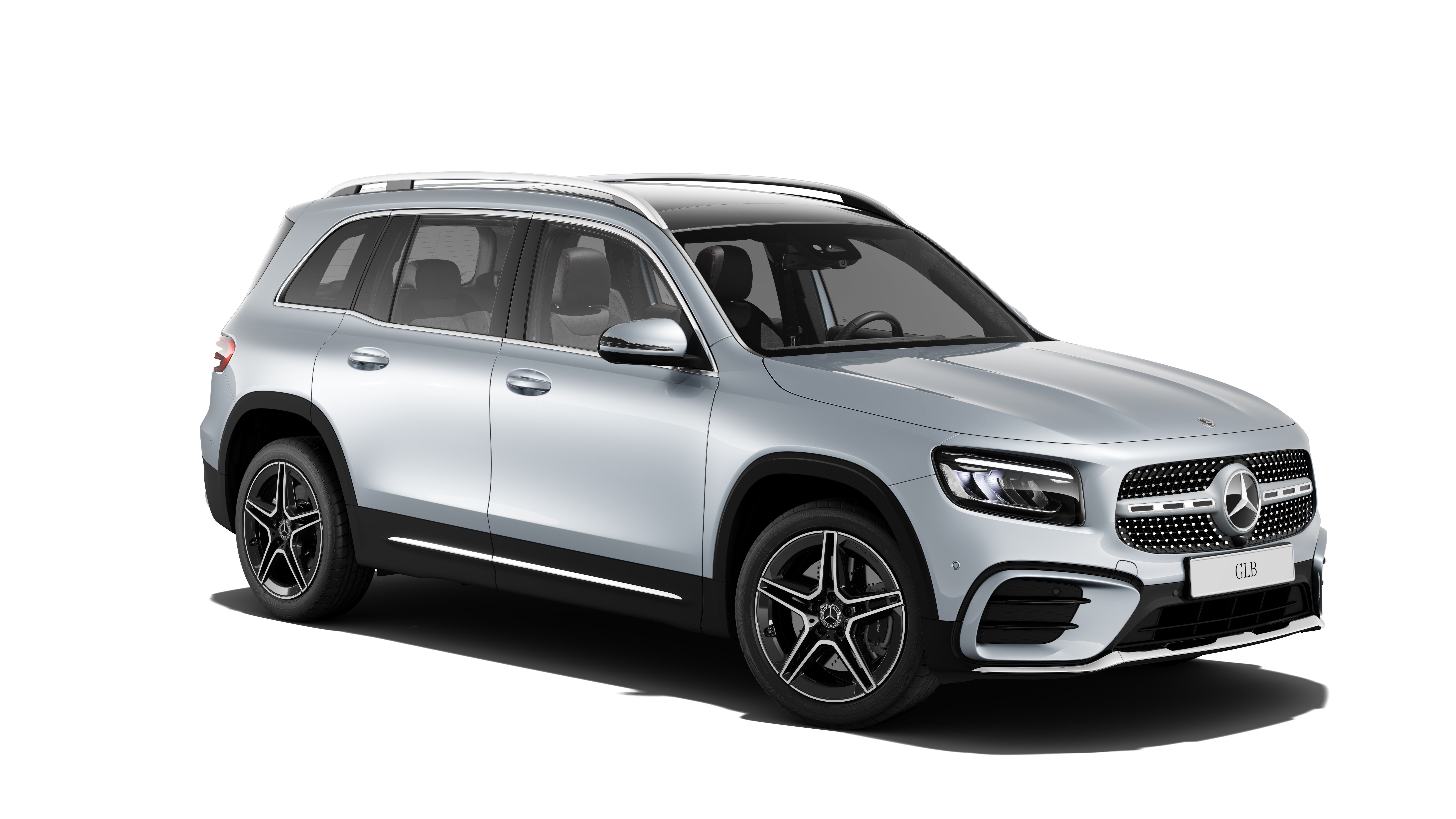 Novo Mercedes GLB 2025: SUV ganha cavalaria e tração integral