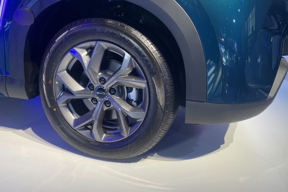 Novo SUV 100% elétrico da BYD chega para acabar com a liderança de Volkswagen T-Cross e GM Tracker