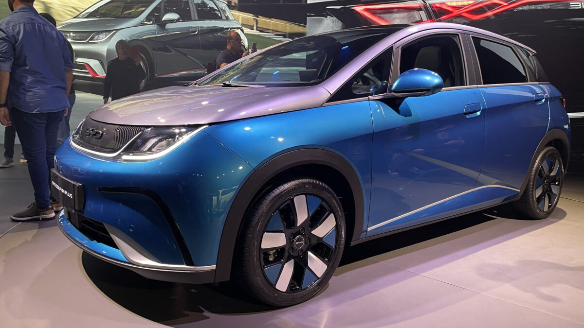 China ultrapassa 1 Milhão de exportações de veículos de nova energia no primeiro semestre de 2025