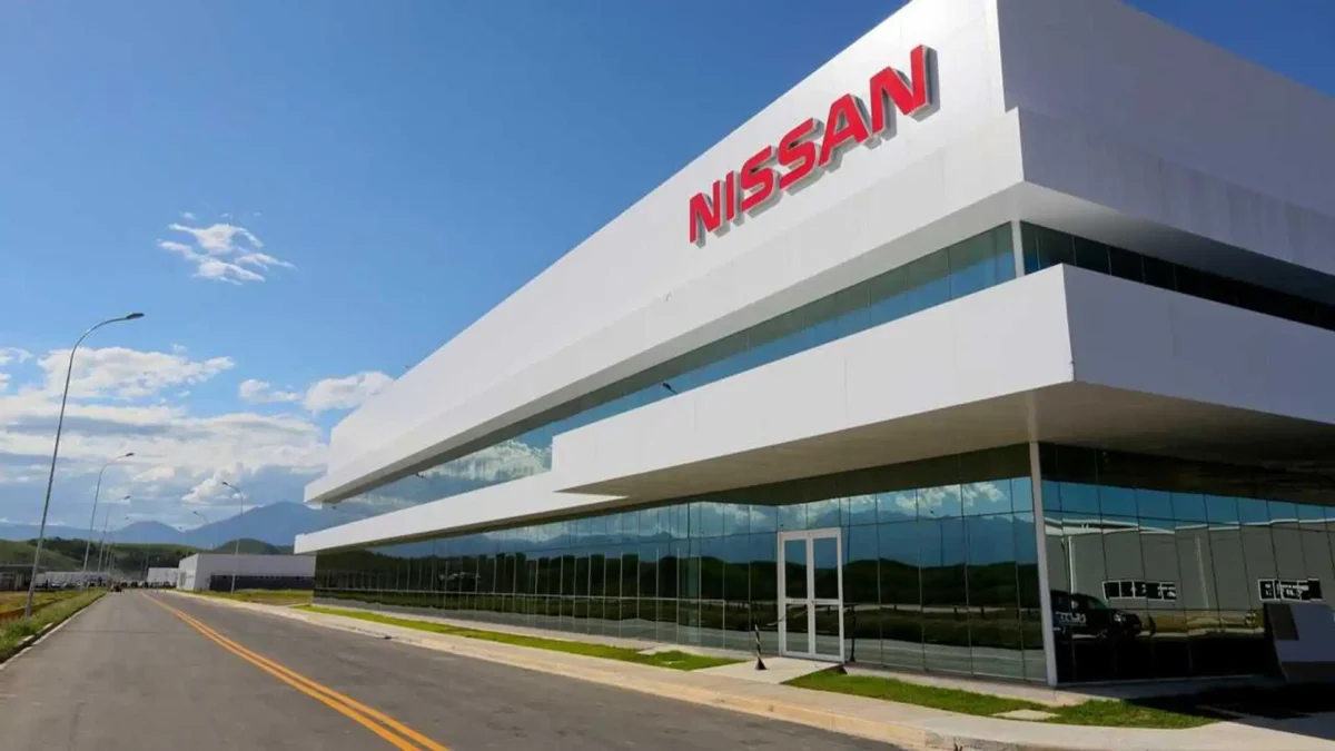 Novela Nissan: Fábrica fecha no México e unidade no Brasil comemora 700 mil carros produzidos