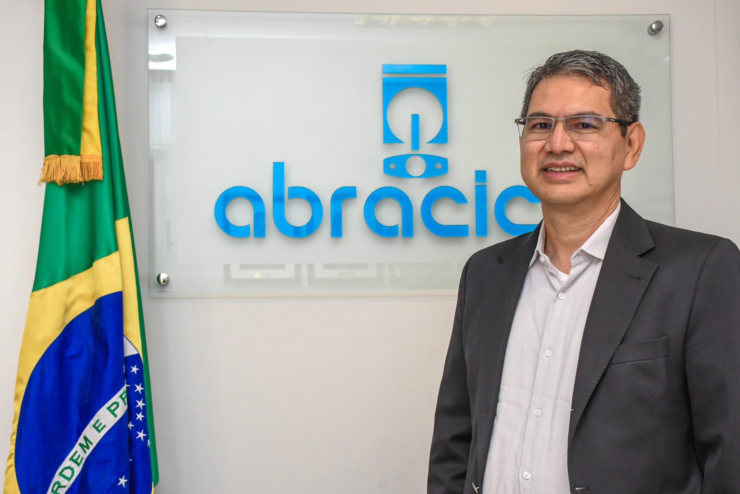Novo tarifaço de Trump preocupa indústria brasileira de motos