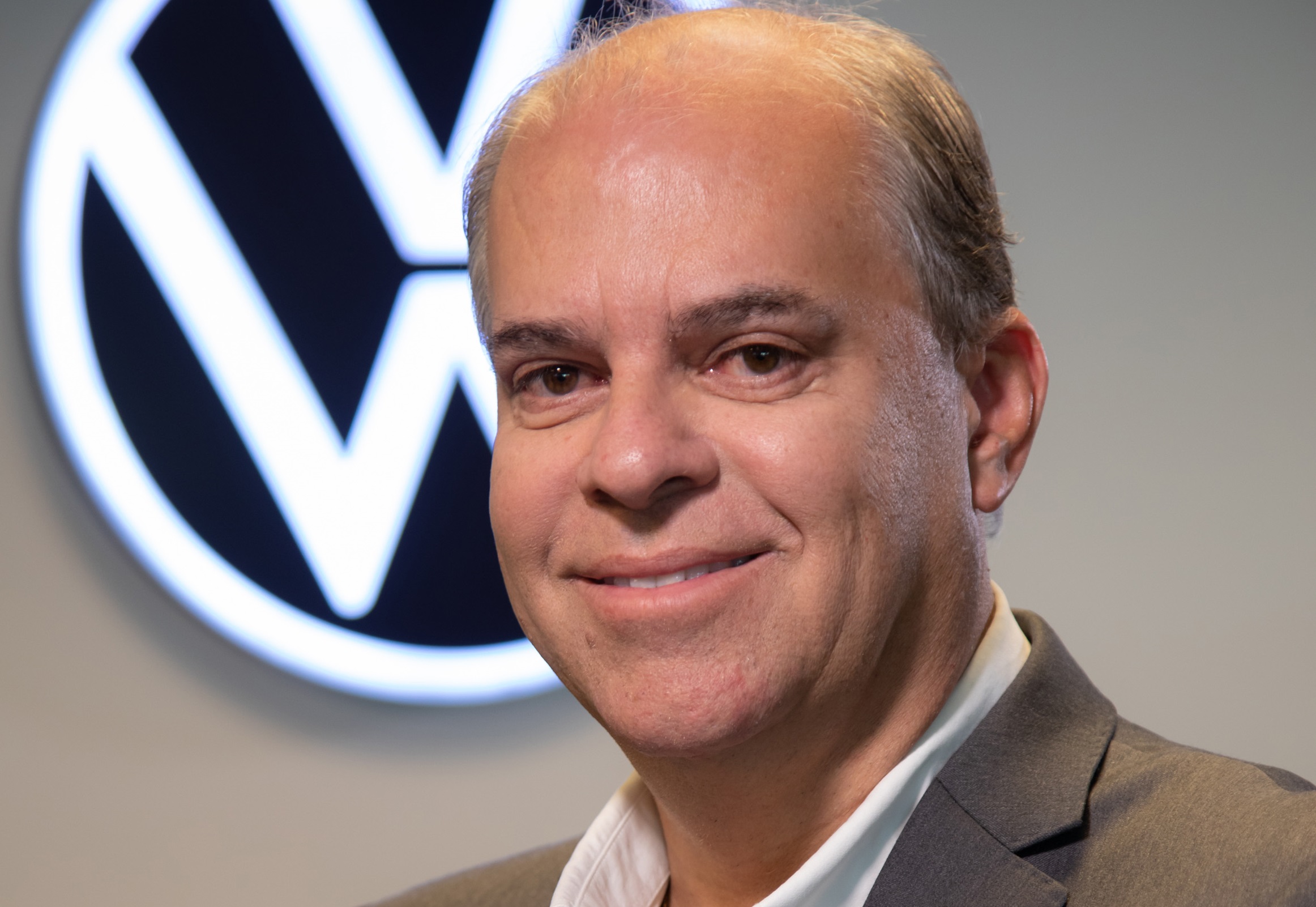Adolpho Bastos deixa a Scania e assume vice-presidência na VWCO