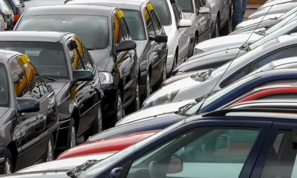 Primeiro carro: 6 dicas para escolher o automóvel ideal para você