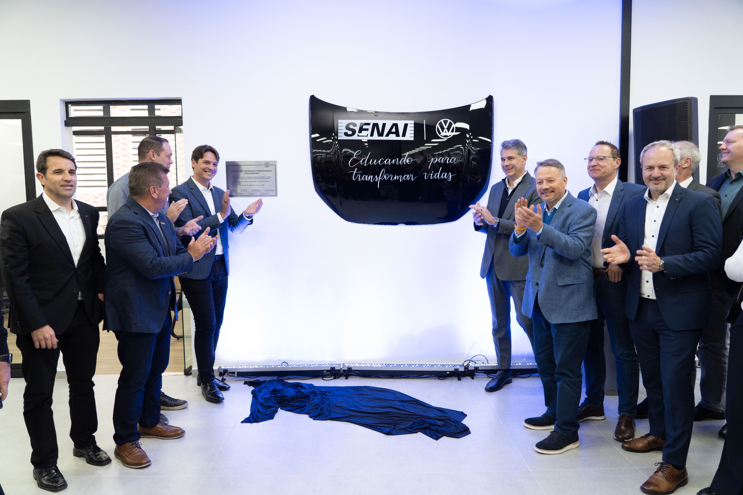 VW inaugura novo Senai e anuncia chegada de híbridos “em breve”