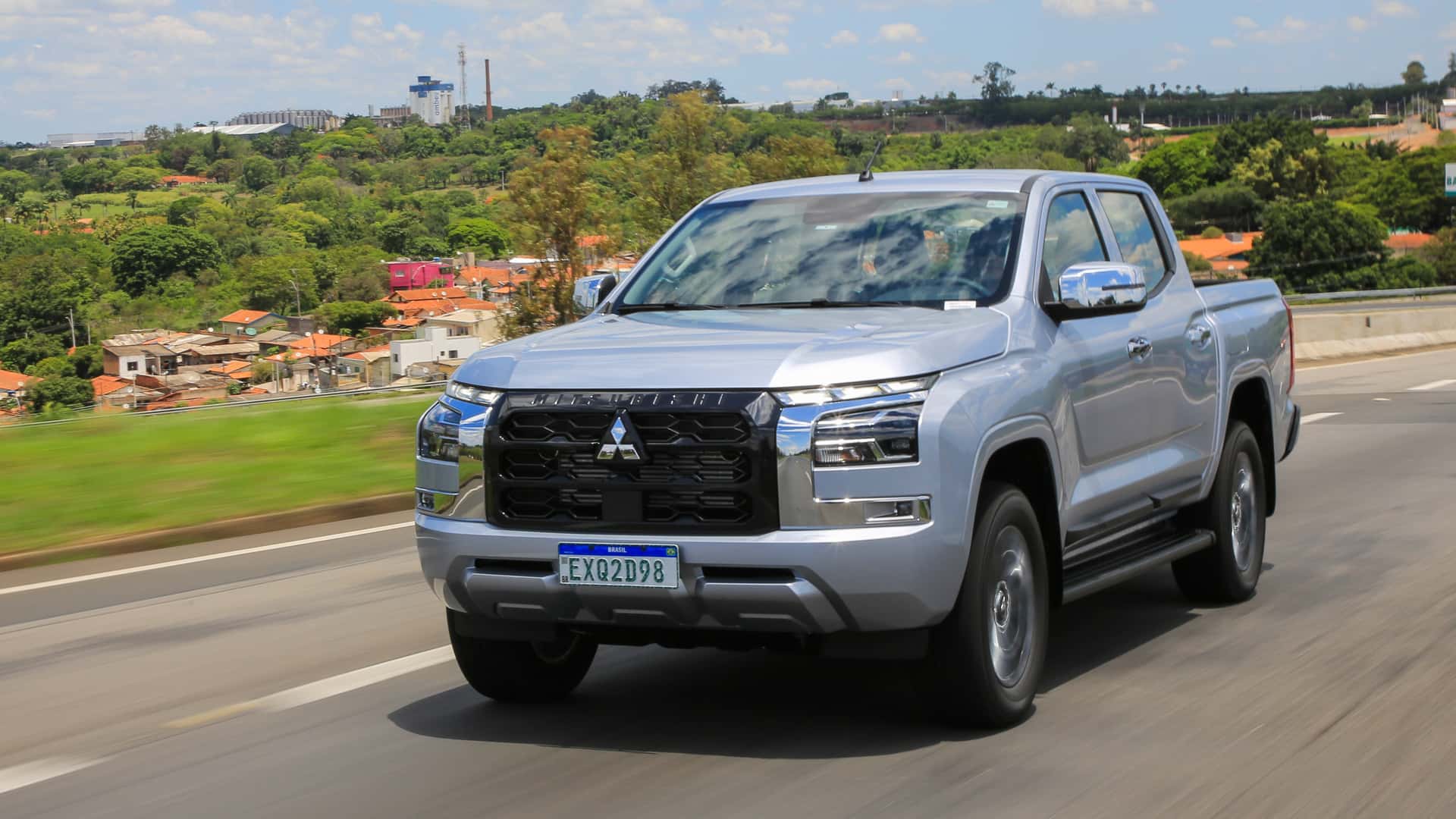 Com nova Triton em alta, Mitsubishi cresce seis vezes a média do mercado