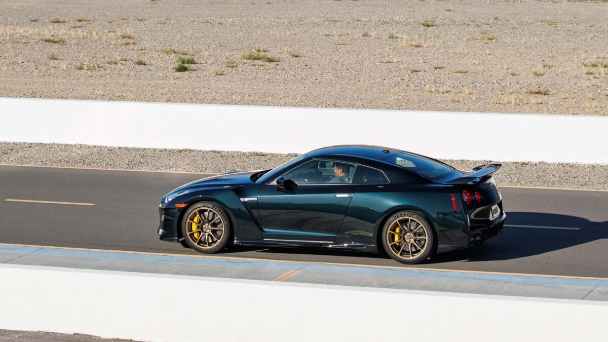 Bem amigos, terminou: Produção do Nissan GT-R termina após 18 anos