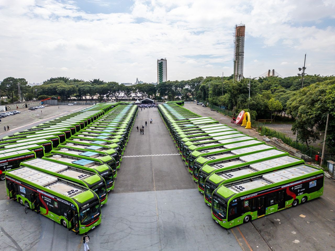 Venda de ônibus elétrico tem alta sem precedentes