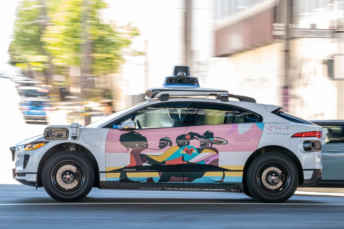 Robotáxis chegam a Nova York, mas será que conseguem lidar com trânsito caótico?