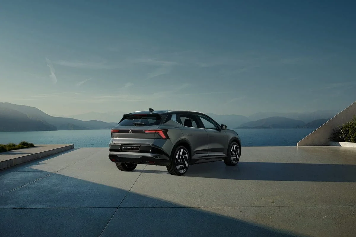 Revolução ou cópia? Novo Mitsubishi Eclipse Cross elétrico é um Renault disfarçado