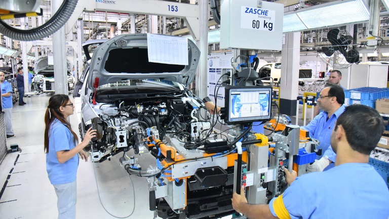 Produção de veículos cresce graças às exportações