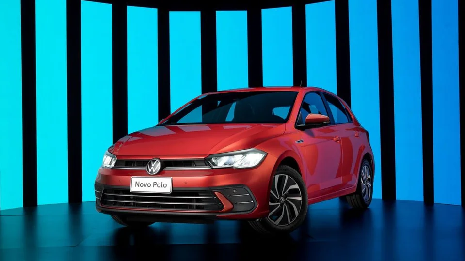VW Polo com entrada de R$ 4 mil em 4x no cartão e saldo devedor em 48x com taxa zero