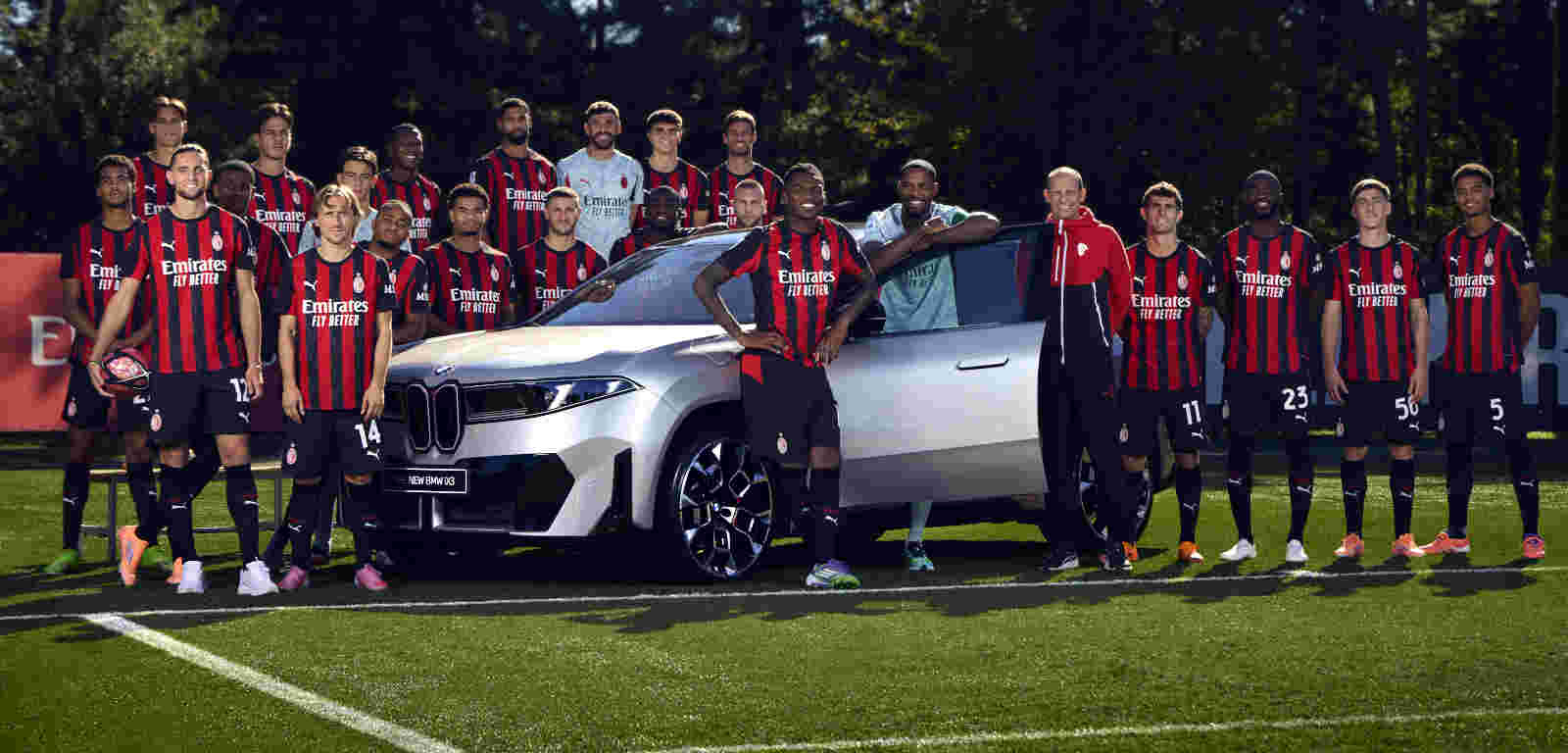 Neue Klasse: Jogadores do Milan conhecem o novo BMW iX3 em primeira mão