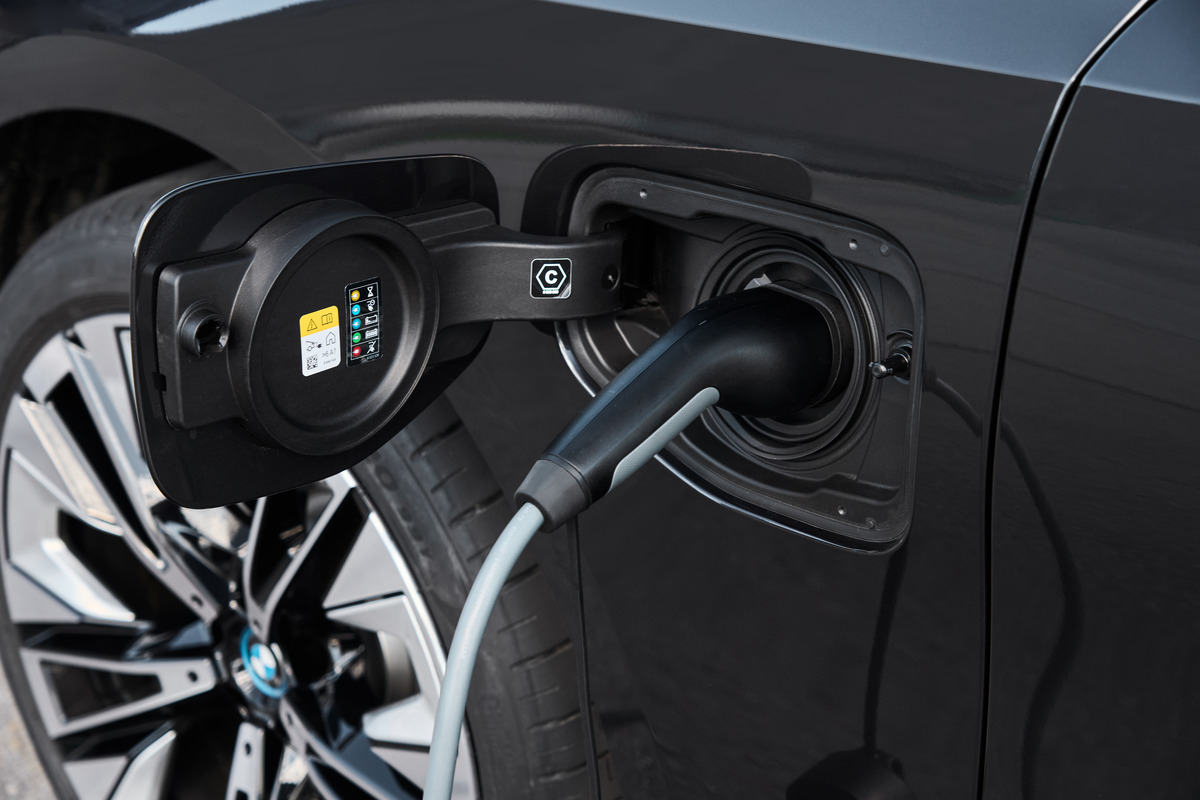 Participação dos veículos elétricos no Brasil será dez vezes maior em uma década