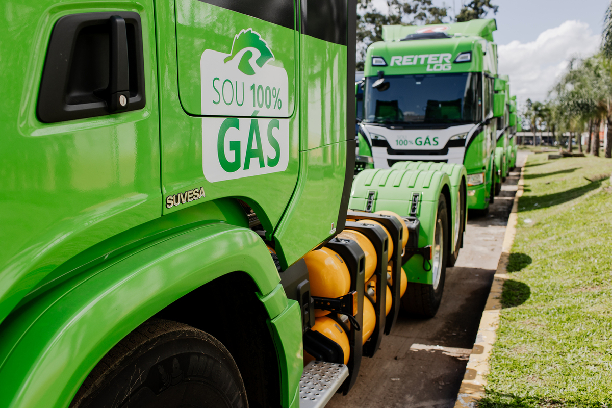 Entregas de caminhões e ônibus a gás mais que triplicam em 2025