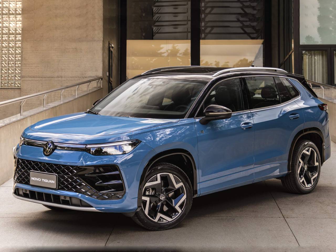 SUV de luxo da Volkswagen decepciona em consumo e falta de versão flex